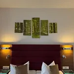 ホテル Und Restaurant Zum Deutschen Hause *