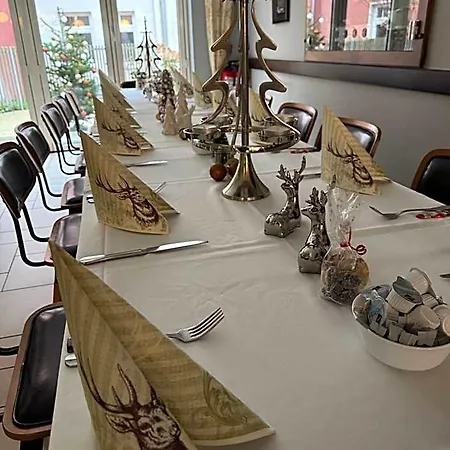 Und Restaurant Zum Deutschen Hause Отель Люббенау